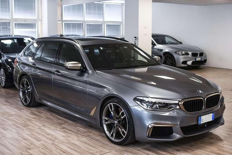 Usata BMW 550 400 CV (294 kW) 2018 Grigio Station wagon