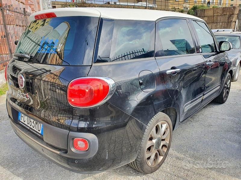 Usata Fiat 500L Living 120 CV (88 kW) 2016 Nero Monovolume