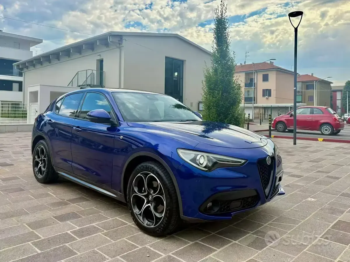 Usata Alfa Romeo Stelvio Ti 209 CV (153 kW) 2022 Bluazzurro SUV