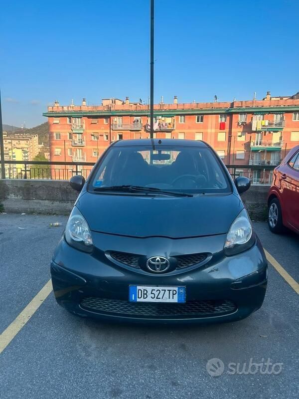 Usata 2006 Toyota Aygo Due volumi | 2000 € (Super prezzo) - Immagine 1/4