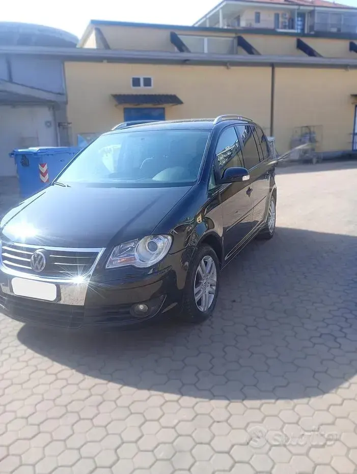 Usata VW Touran 102 CV (75 kW) 2008 Nero Monovolume