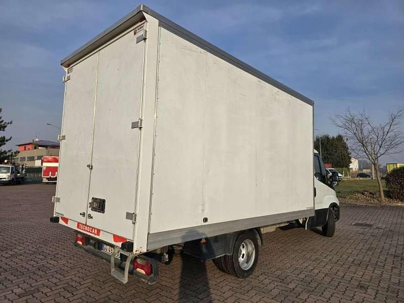 Usata Iveco Daily 140 CV (102 kW) 2021 Bianco Furgone