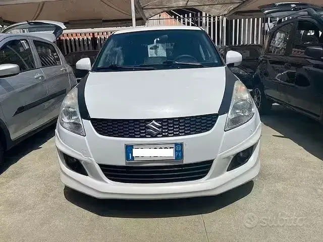 Usata Suzuki Swift 75 CV (55 kW) 2011 Bianco Utilitaria