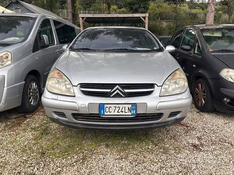 Usata Citroën C5 Exclusive 133 CV (97 kW) 2003 Gray Berlina