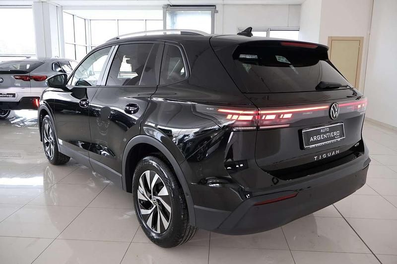 Nuova VW Tiguan Edition 131 CV (96 kW) 2025 Nero SUV
