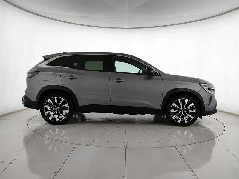 Usata Renault Austral Techno 200 CV (147 kW) 2023 Grigio chiaro SUV