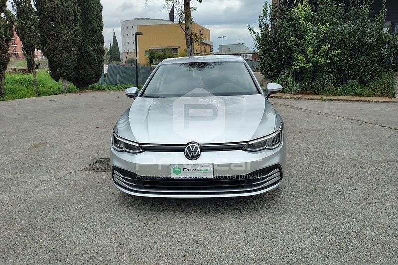 Usata VW Golf VIII Life 116 CV (85 kW) 2021 Grigio Berlina