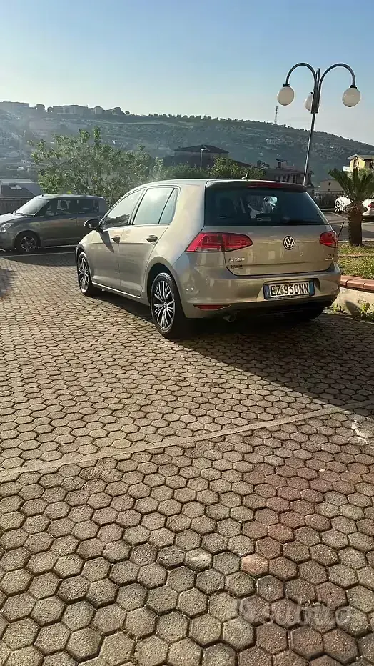 Usata VW Golf VII 110 CV (80 kW) 2015 Grigio Berlina