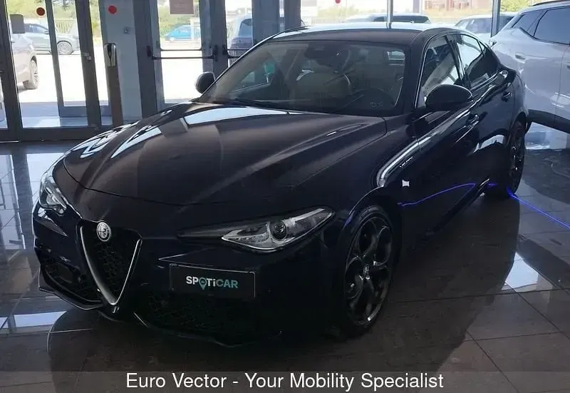 Usata Alfa Romeo Giulia Veloce 209 CV (153 kW) 2017 Blu Berlina