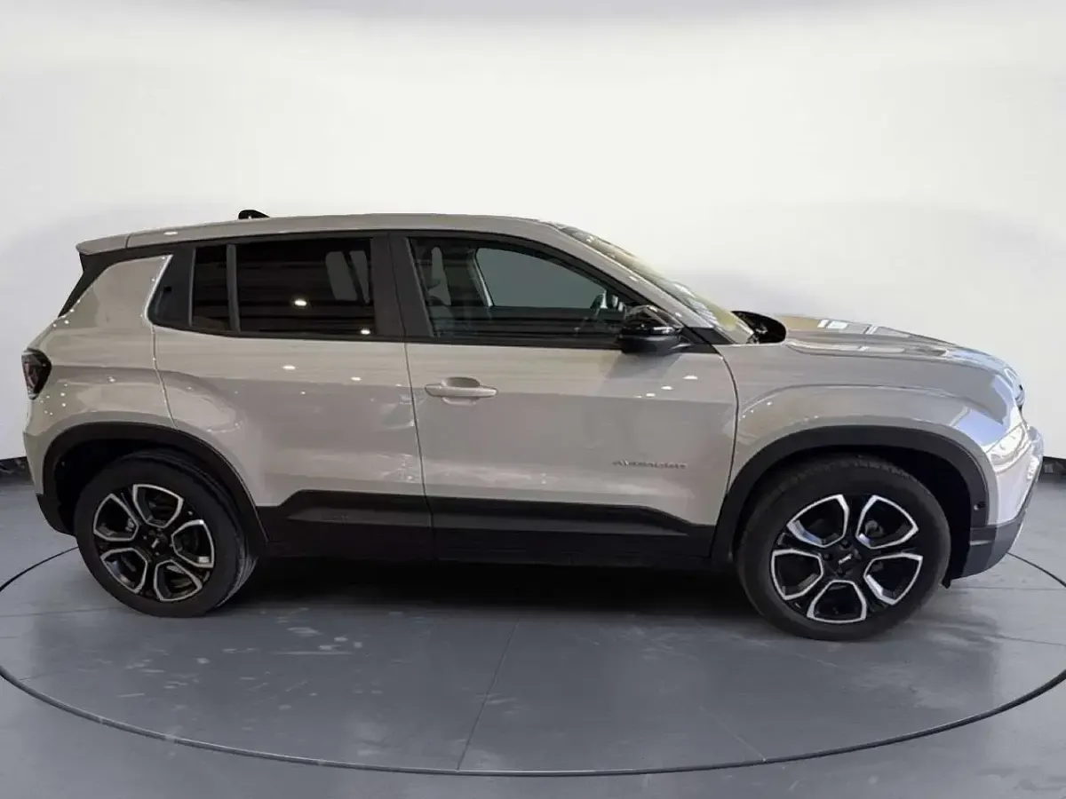Usata Jeep Avenger Summit 100 CV (73 kW) 2025 Grigio SUV