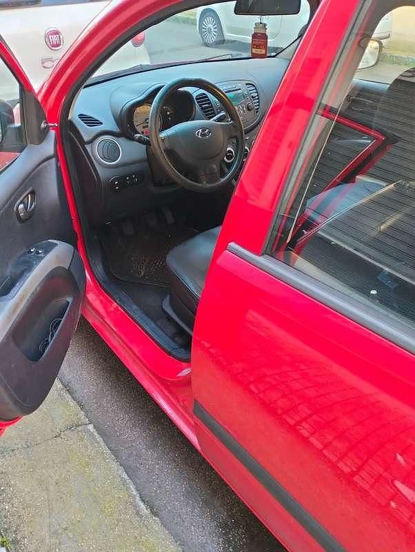 Usata Hyundai i10 65 CV (47 kW) 2008 Rosso Utilitaria