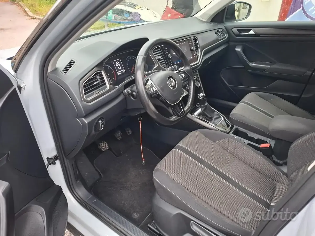 Usata VW T-Roc 150 CV (110 kW) 2019 Bianco SUV
