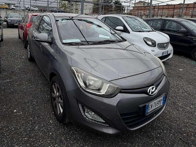 Usata Hyundai i20 Edition 77 CV (56 kW) 2012 Utilitaria