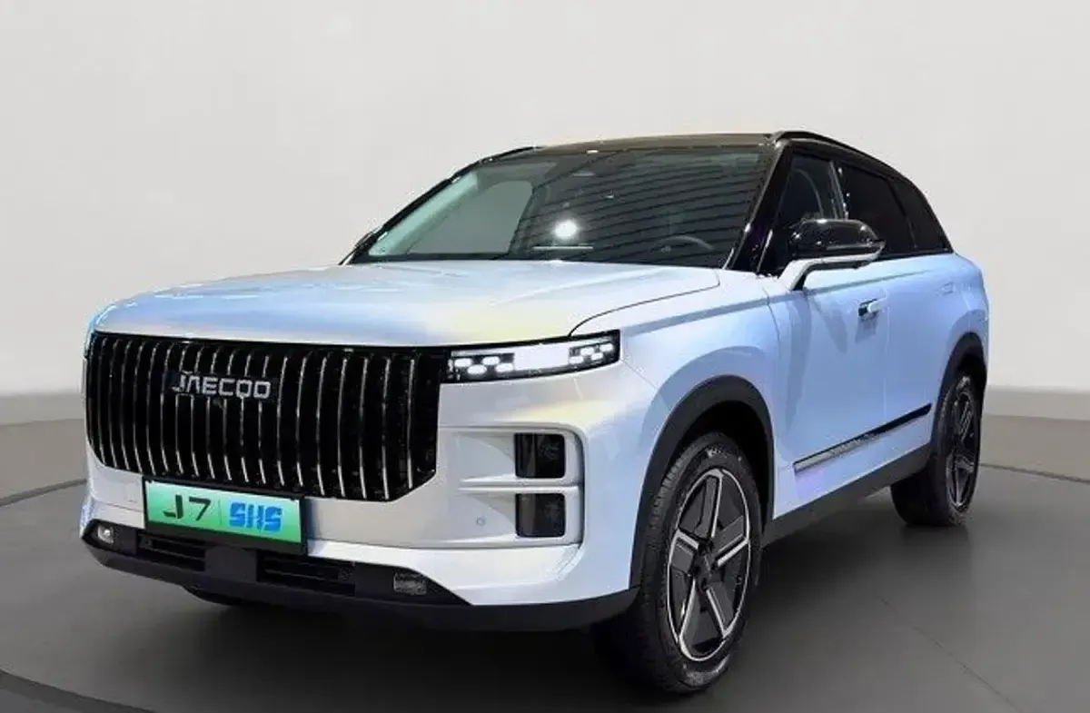 Nuova Jaecoo 7 143 CV (105 kW) 2025 Moonlight silver SUV
