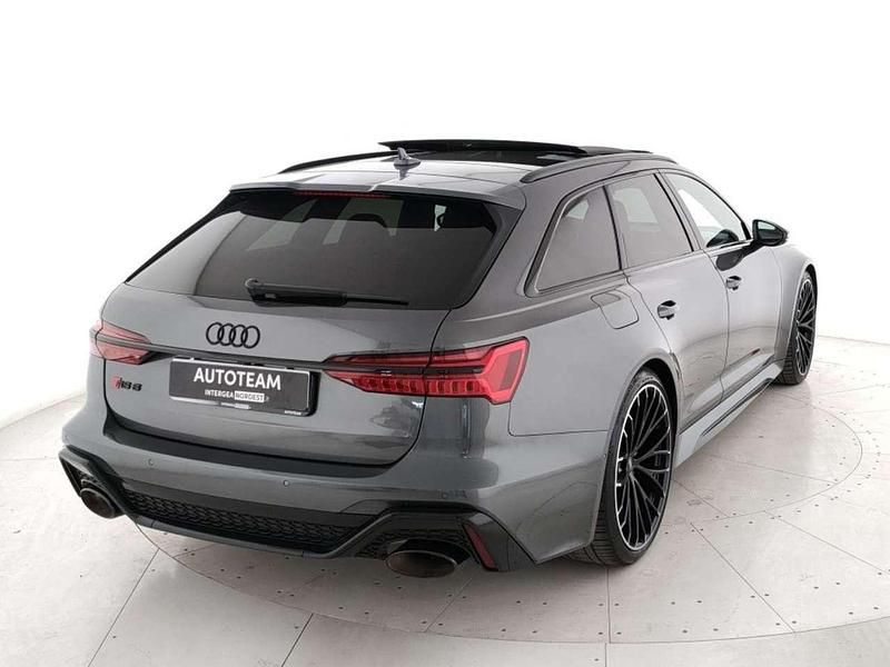 Usata Audi RS6 600 CV (441 kW) 2022 Grigio scuro metall. Station wagon