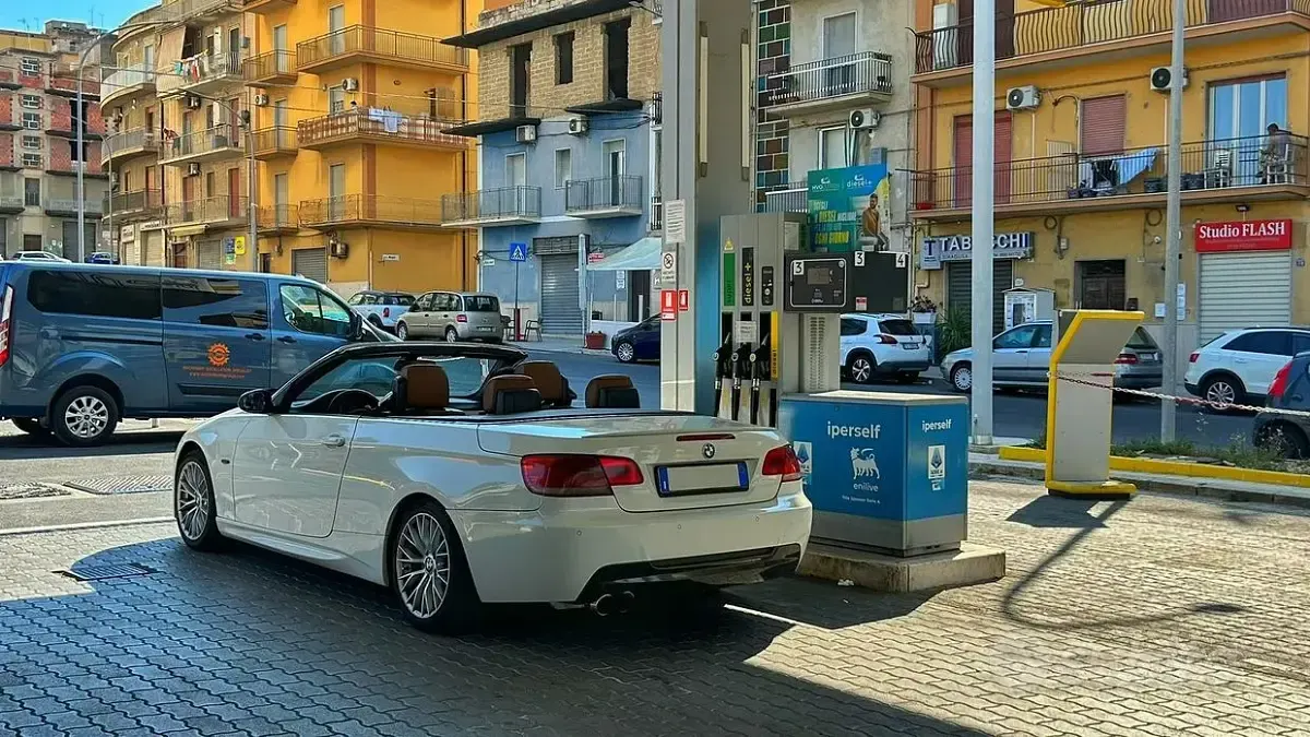 Usata BMW 325 Cabriolet M Sport 197 CV (144 kW) 2007 Bianco Cabrio