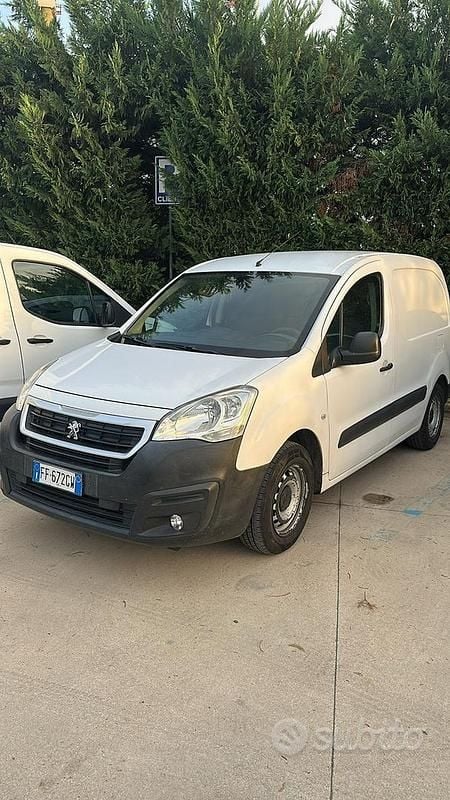 Usata Peugeot Partner 100 CV (73 kW) 2016 Bianco Monovolume