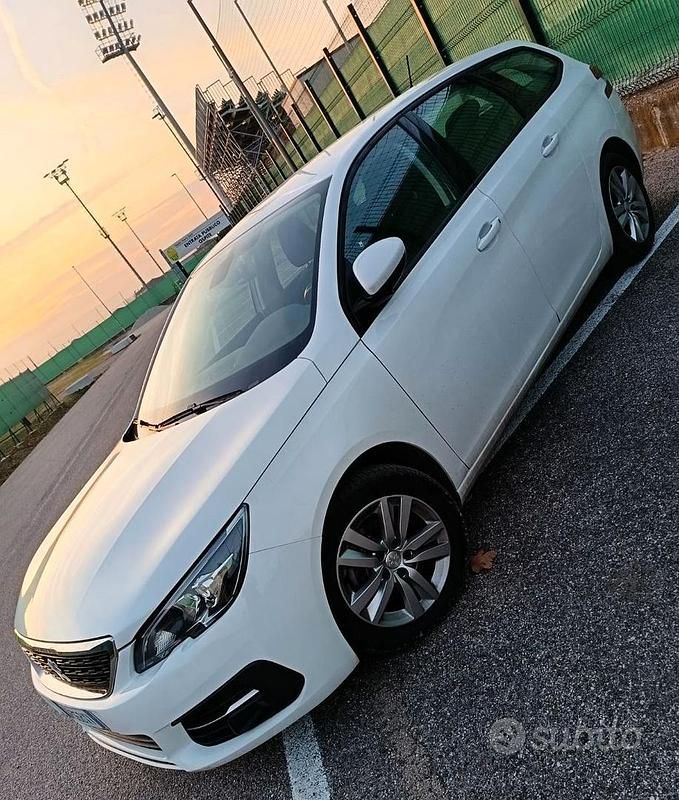 Usata Peugeot 308 SW 102 CV (75 kW) 2019 Bianco Station wagon