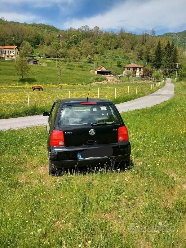 Usata VW Lupo 75 CV (55 kW) 2003 Nero Utilitaria