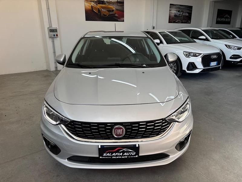 Usata Fiat Tipo Lounge 119 CV (87 kW) 2019 Grigio Berlina