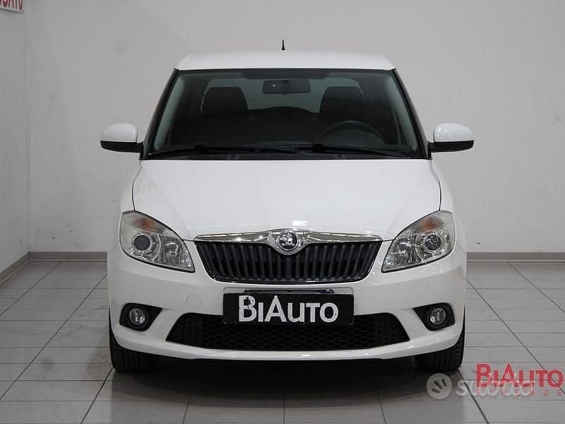 Usata Skoda Fabia Ambition 75 CV (55 kW) 2014 Bianco Berlina