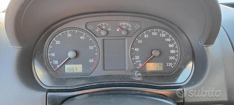 Usata VW Polo Comfortline 75 CV (55 kW) 2002 Grigio Berlina