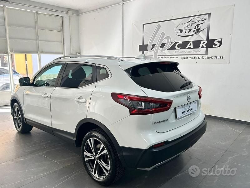 Usata Nissan Qashqai Tekna+ 131 CV (96 kW) 2018 Bianco SUV