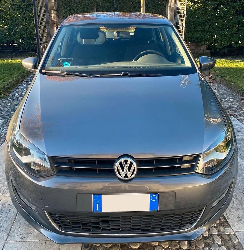Usata VW Polo Comfortline 90 CV (66 kW) 2011 Grigio Utilitaria