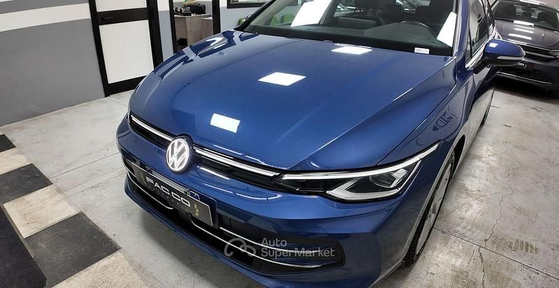 Usata VW Golf VIII 150 CV (110 kW) 2025 Blu Berlina