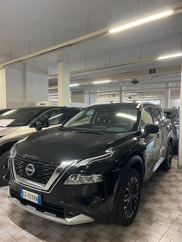 Usata Nissan X-Trail Tekna 163 CV (119 kW) 2025 Nero SUV