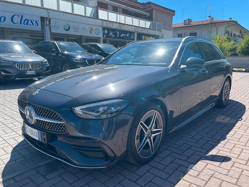 Grigio Usata 2023 Mercedes C220 Premium Plus Tre volumi | 39.600 € (Ottimo prezzo) - Immagine 1/4