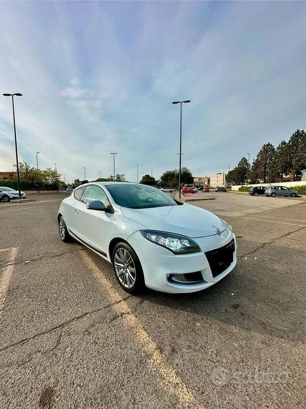 Usata 2010 Renault Mégane GT Line GT-Line Coupé | 4200 € (Ottimo prezzo) - Immagine 1/4