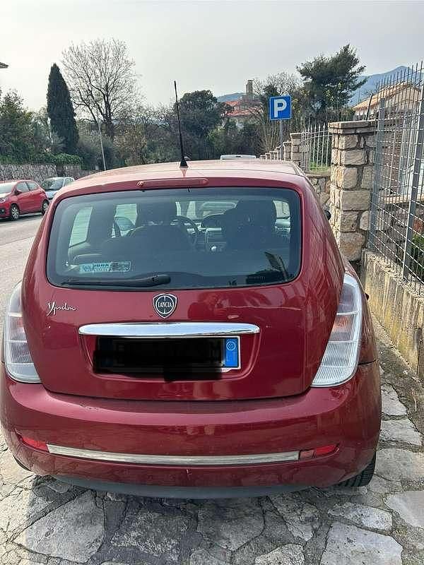 Usata Lancia Ypsilon 60 CV (44 kW) 2007 Rosso Utilitaria