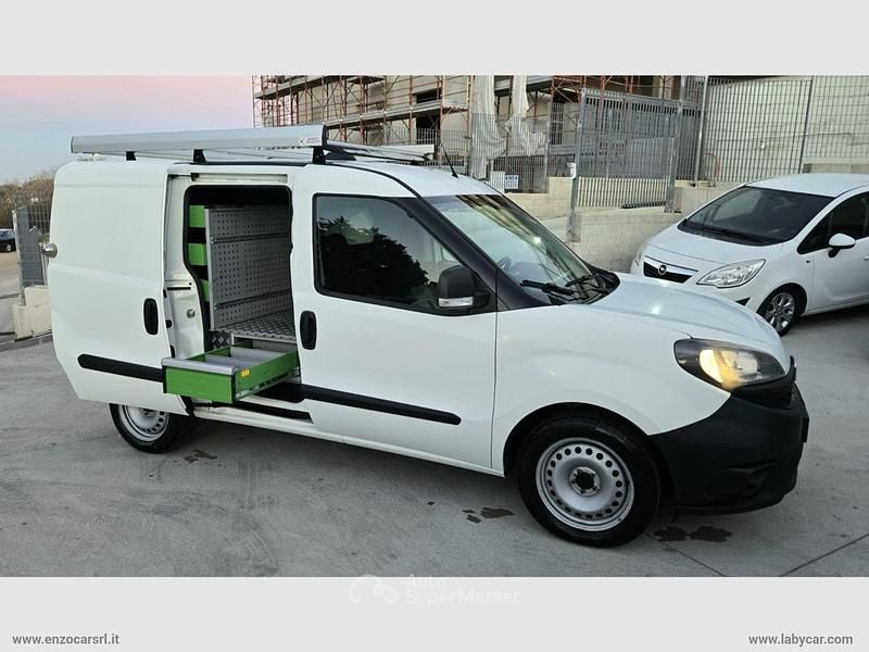 Usata Fiat Doblò 105 CV (77 kW) 2020 Bianco Monovolume