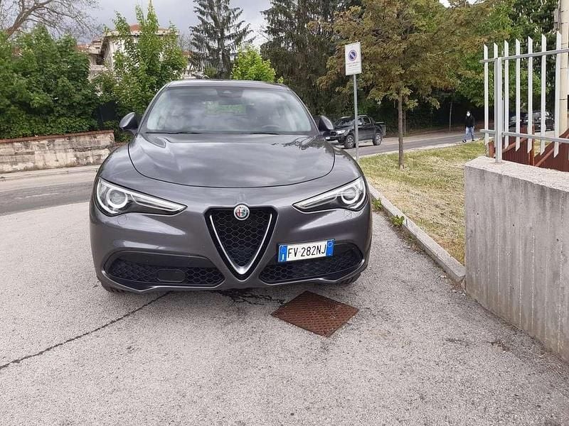 Usata 2019 Alfa Romeo Stelvio Business SUV | 16.000 € (Super prezzo) - Immagine 1/4