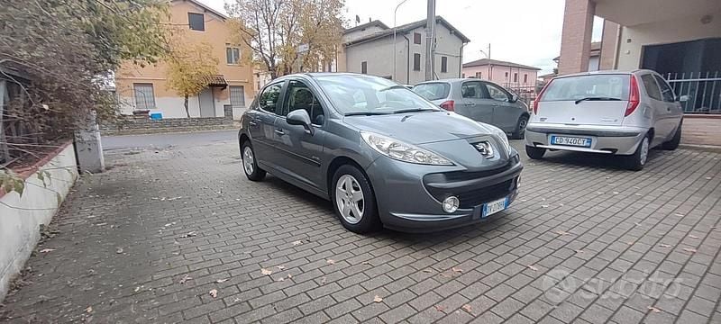 Usata Peugeot 207 Sport 75 CV (55 kW) 2009 Grigio Berlina