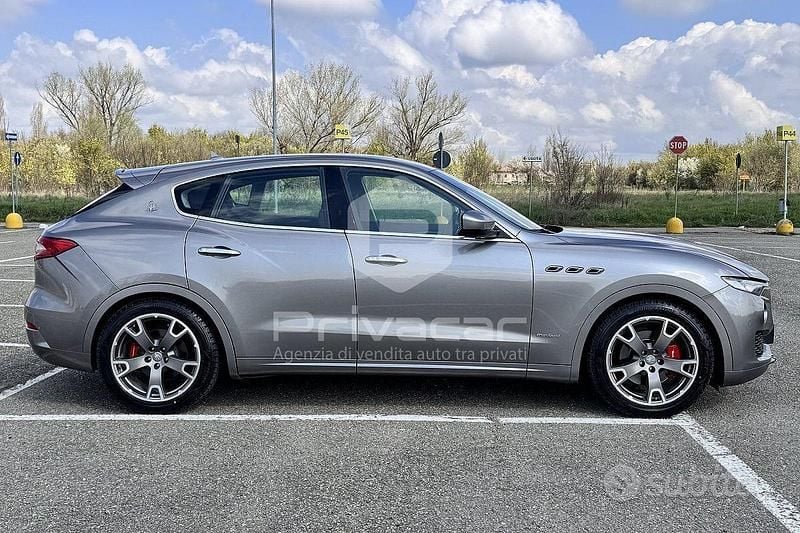 Usata Maserati Levante 250 CV (183 kW) 2017 Grigio SUV