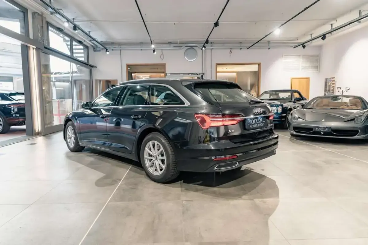 Usata Audi A6 Business 245 CV (180 kW) 2019 Blu Station wagon