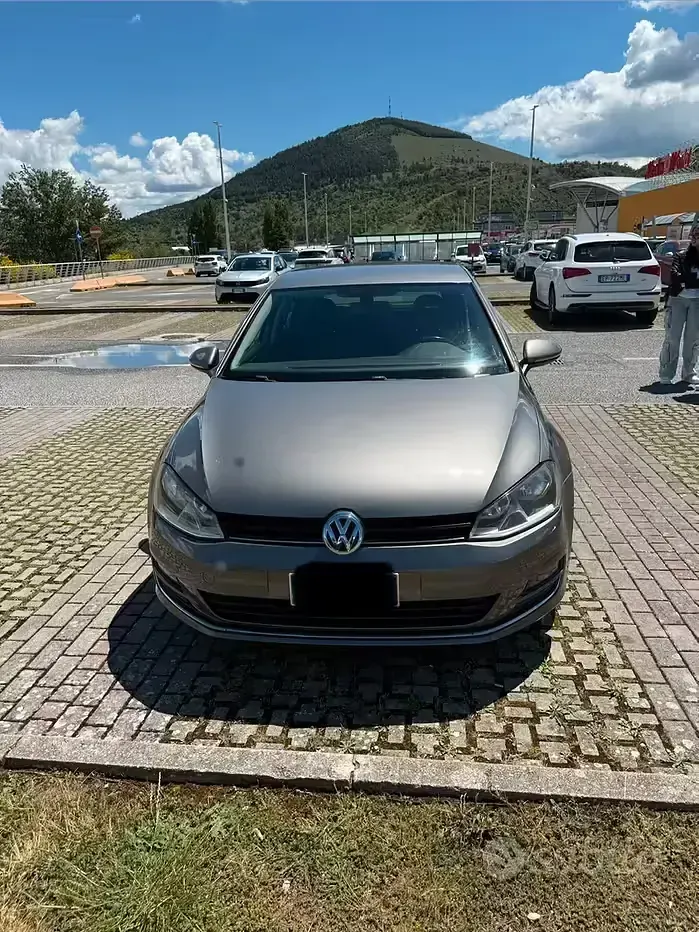 Usata VW Golf VII Highline 110 CV (80 kW) 2017 Grigio Berlina
