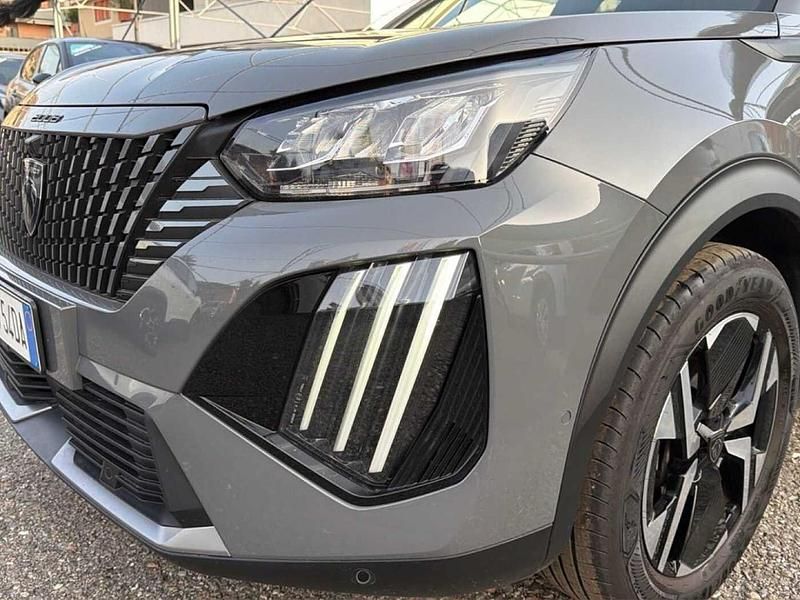 Usata Peugeot 2008 Active 102 CV (75 kW) 2024 Grigio SUV