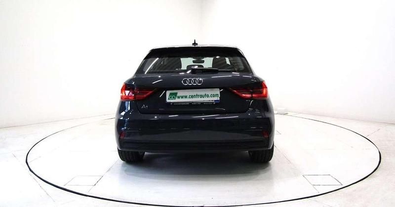 Usata Audi A1 Admired 110 CV (80 kW) 2022 Grigio scuro Utilitaria