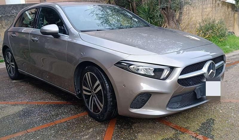 Usata Mercedes A180 Premium 116 CV (85 kW) 2020 Berlina