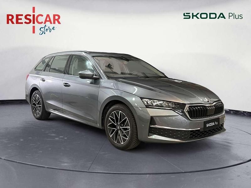 Grigio scuro Usata 2025 Skoda Octavia Executive Station wagon | 27.500 € (Buon prezzo) - Immagine 1/4
