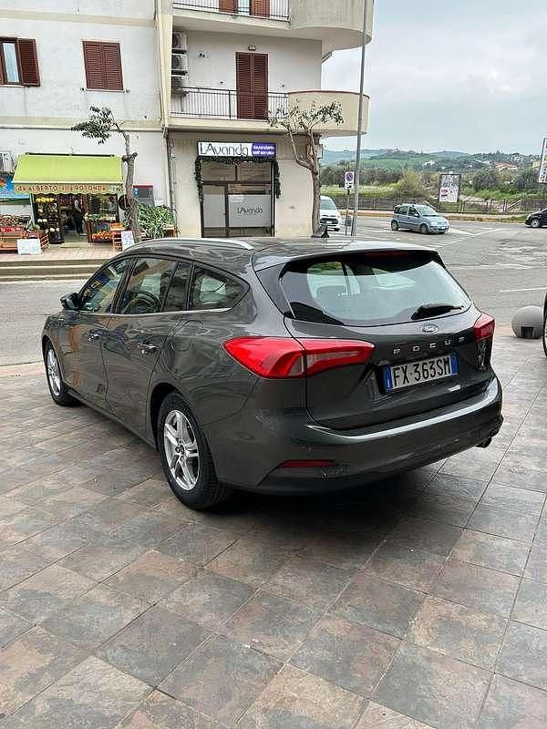 Usata Ford Focus Active 120 CV (88 kW) 2019 Grigio Station wagon