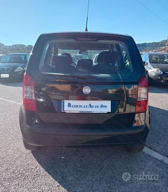 Usata Fiat Idea Dynamic 95 CV (69 kW) 2011 Nero Monovolume