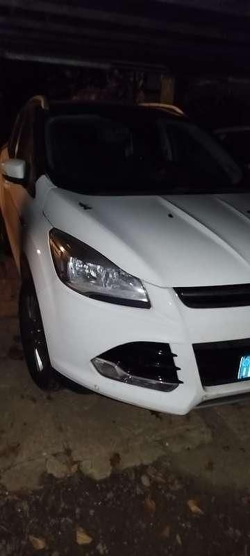 Usata Ford Kuga Titanium 163 CV (119 kW) 2014 Bianco SUV