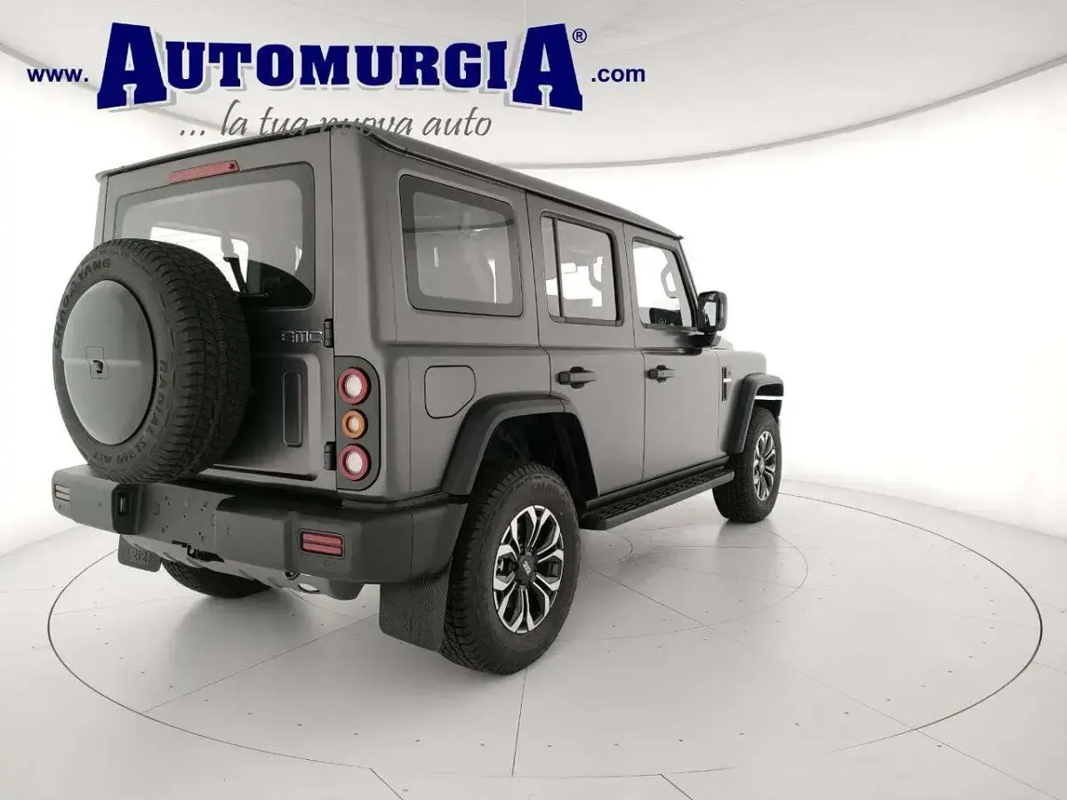 Nuova EMC 212 216 CV (158 kW) 2026 Nero SUV