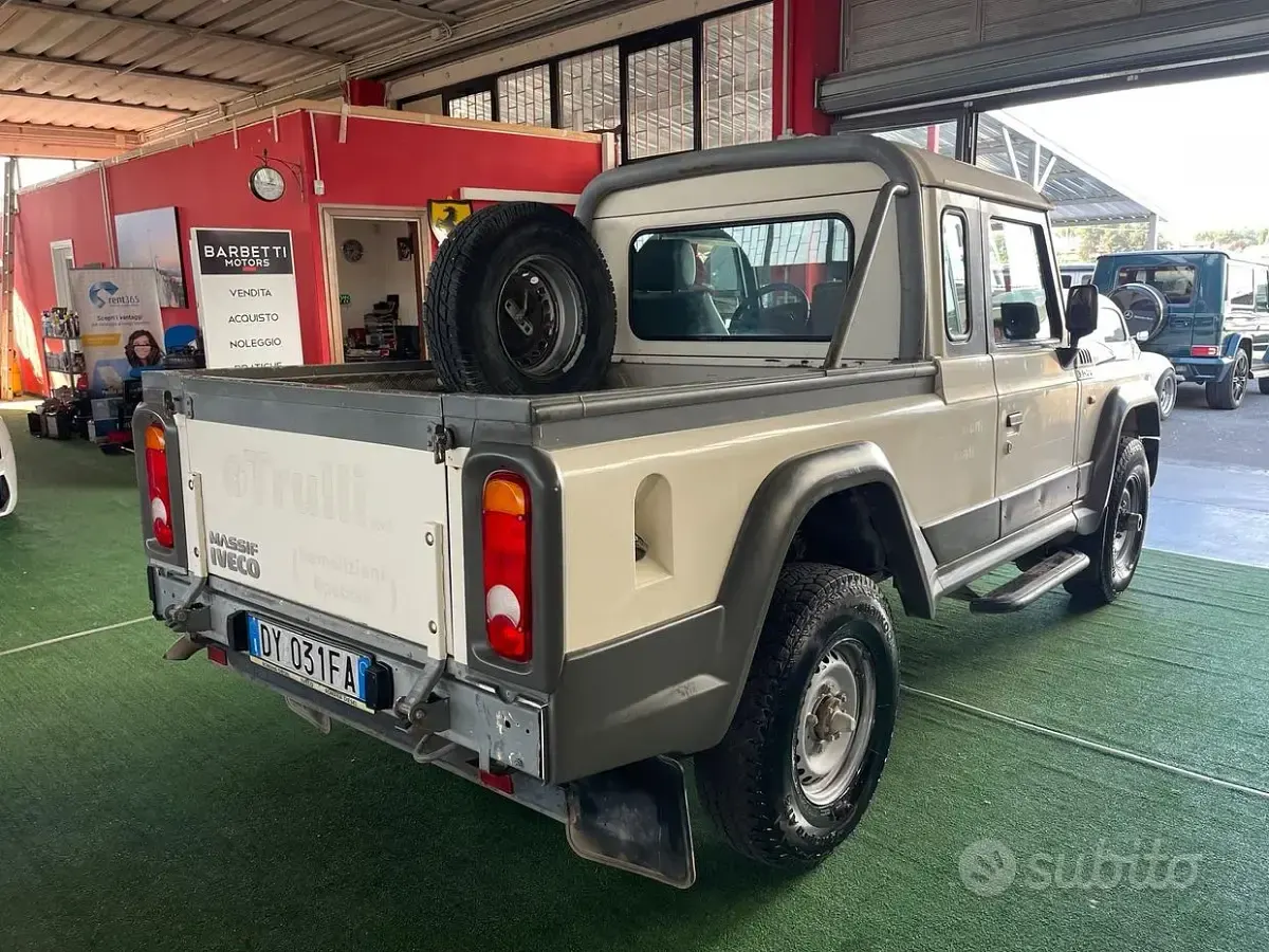 Usata Iveco Massif 145 CV (106 kW) 2010 Bianco Pick-up
