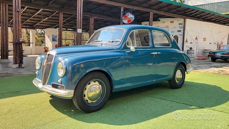 Usata Lancia Appia 1950 Blu Berlina