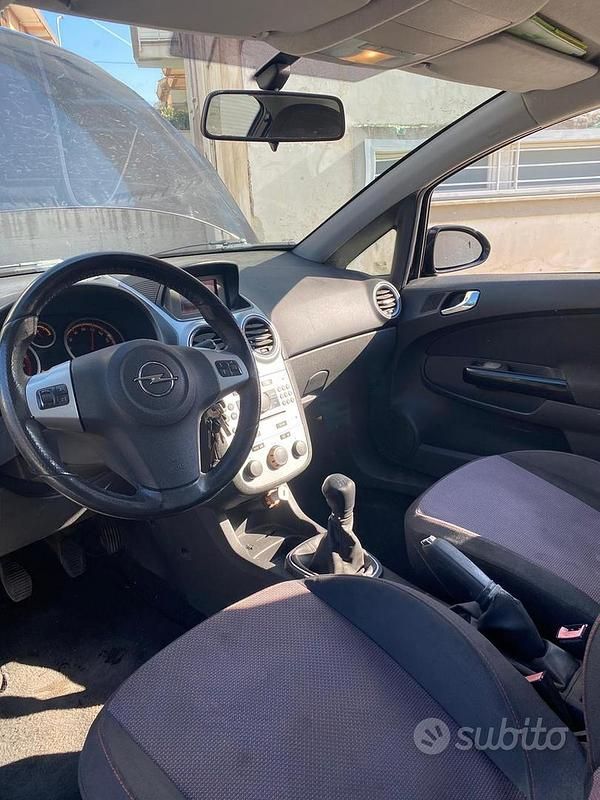 Usata Opel Corsa 80 CV (58 kW) 2007 Nero Utilitaria